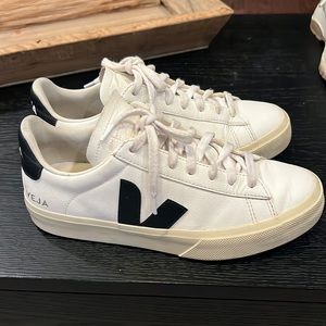 Veja sneakers US 8 women’s